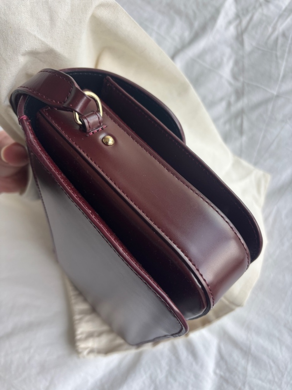 SOLD Like New Sézane Milo Classic Bag in Glossy Burgundy - Picture 10 of 14